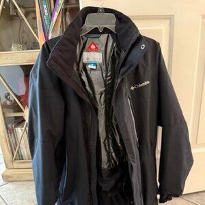 Columbia Men's black ski/winter jacket.  Size Small